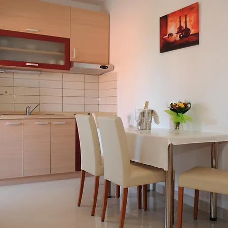 Enio Apartment