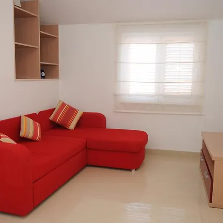 Enio Apartment Murter